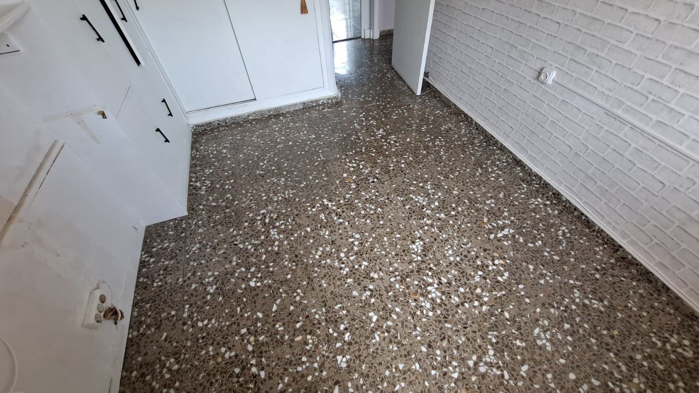 Flat on Calle Cataluña — image 7